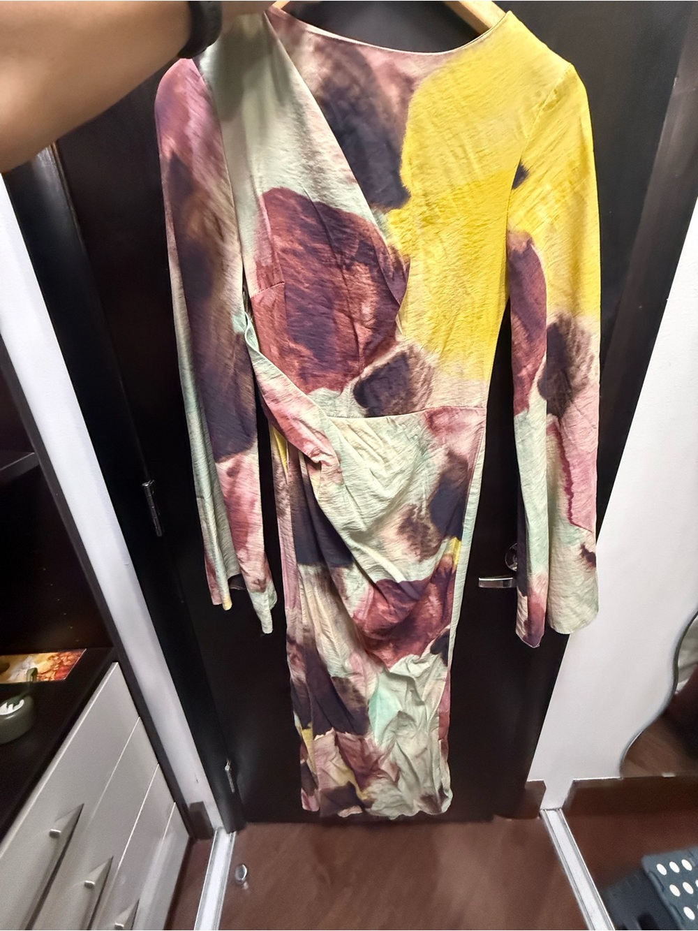 Dress - Picture 3 of 3